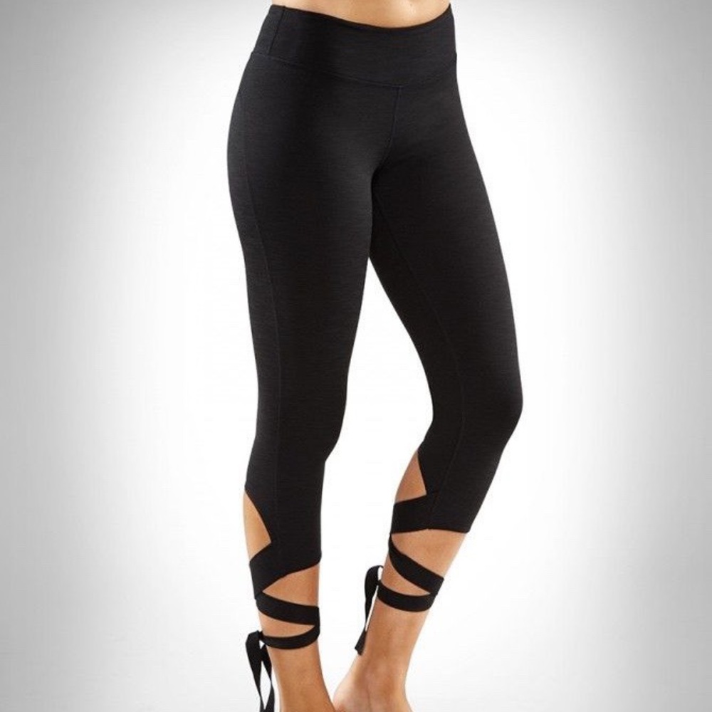 Manduka Flux Capri Wrap Leggings - Picture 1 of 3